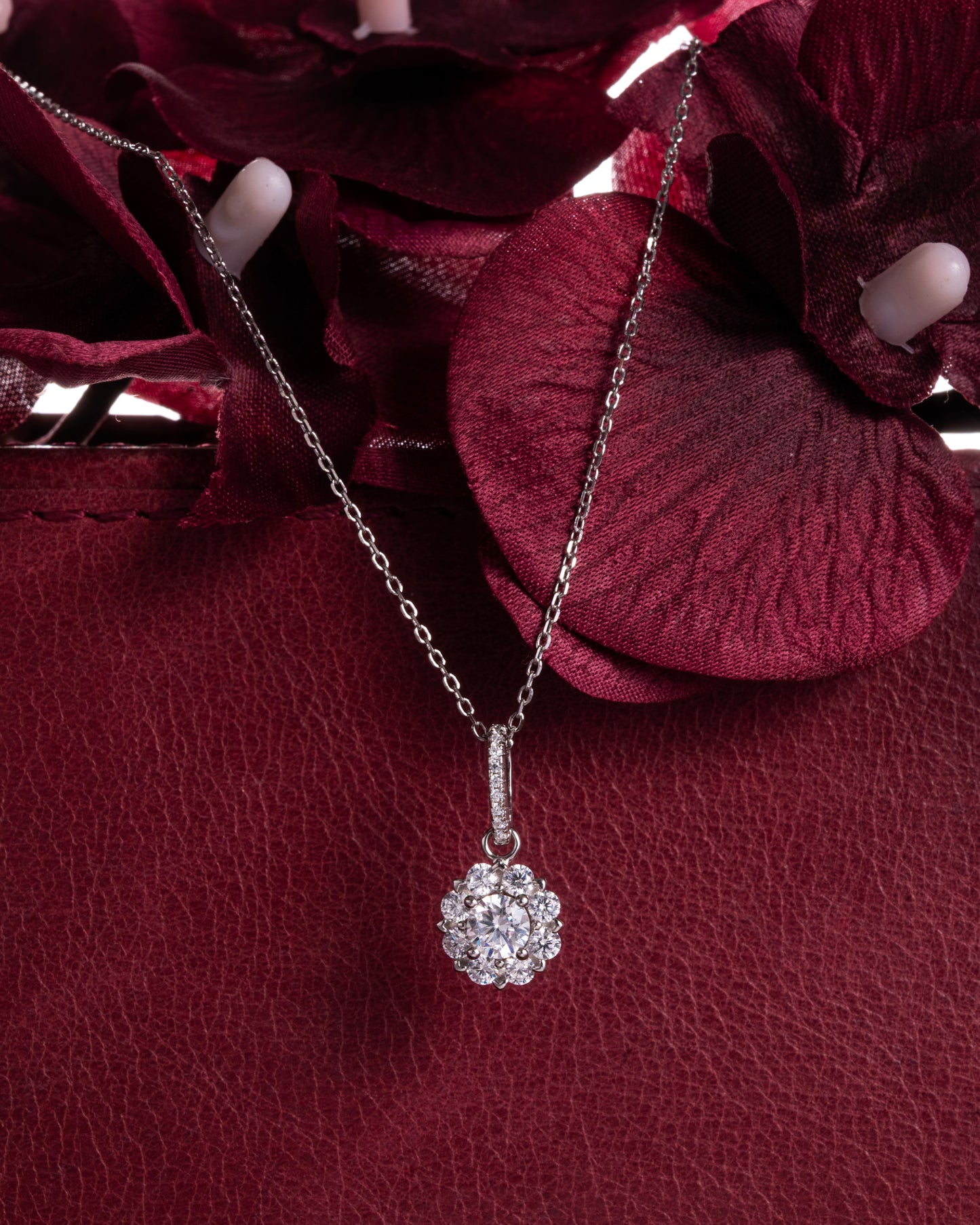 PENDENT STUDDED WITH CZ