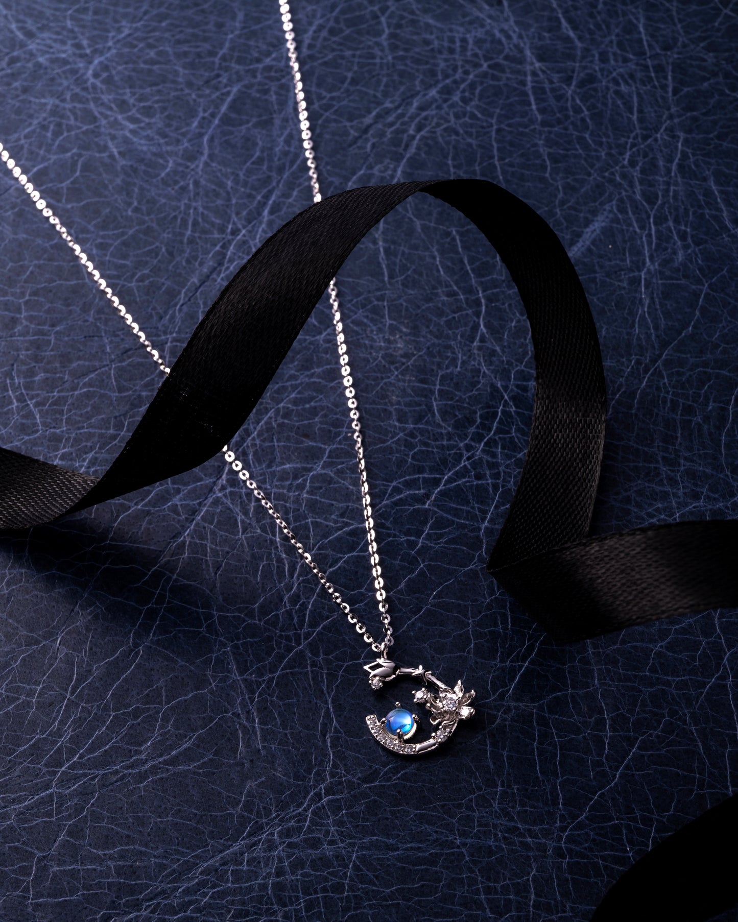 PENDENT STUDDED WITH CZ