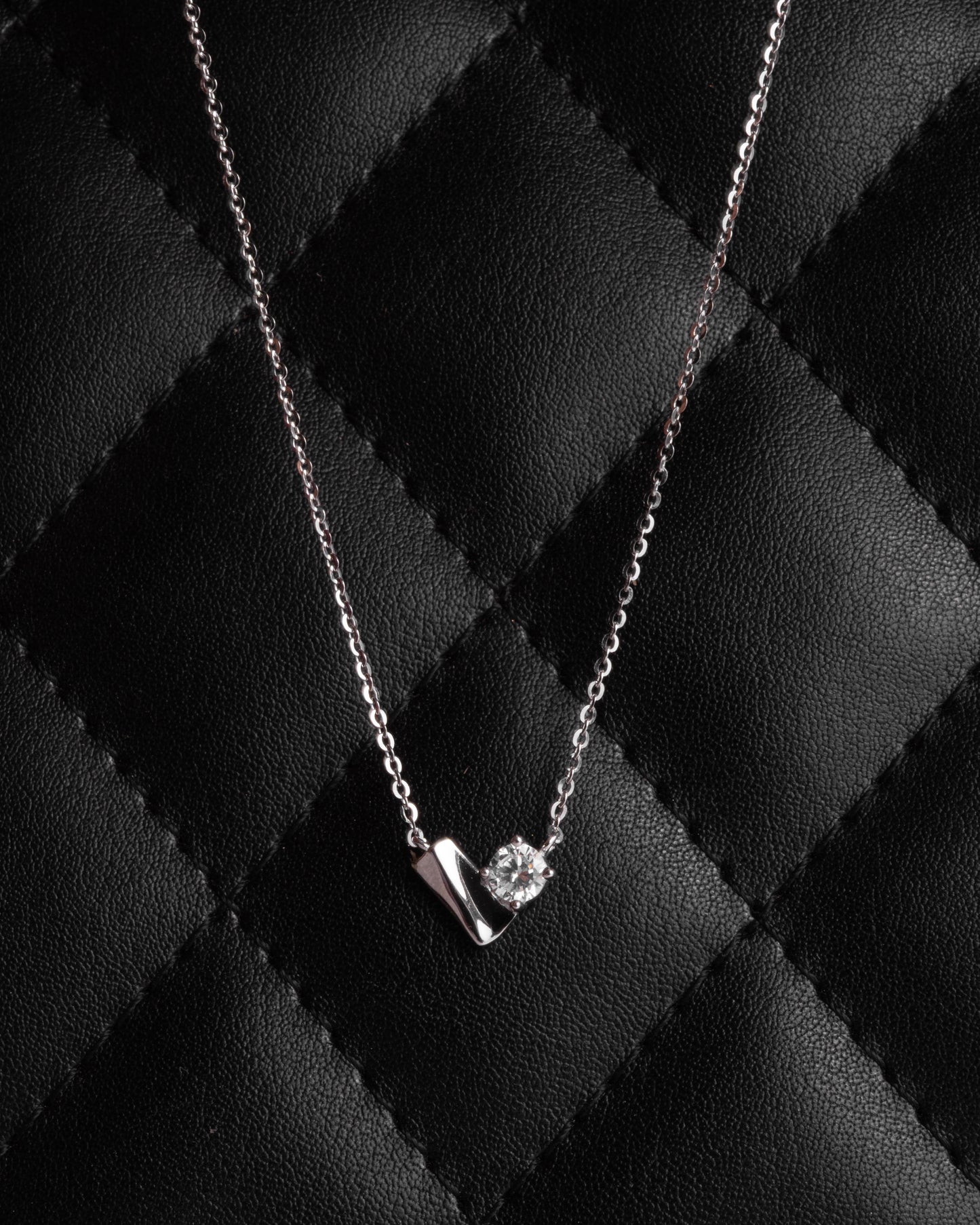 PENDENT STUDDED WITH CZ