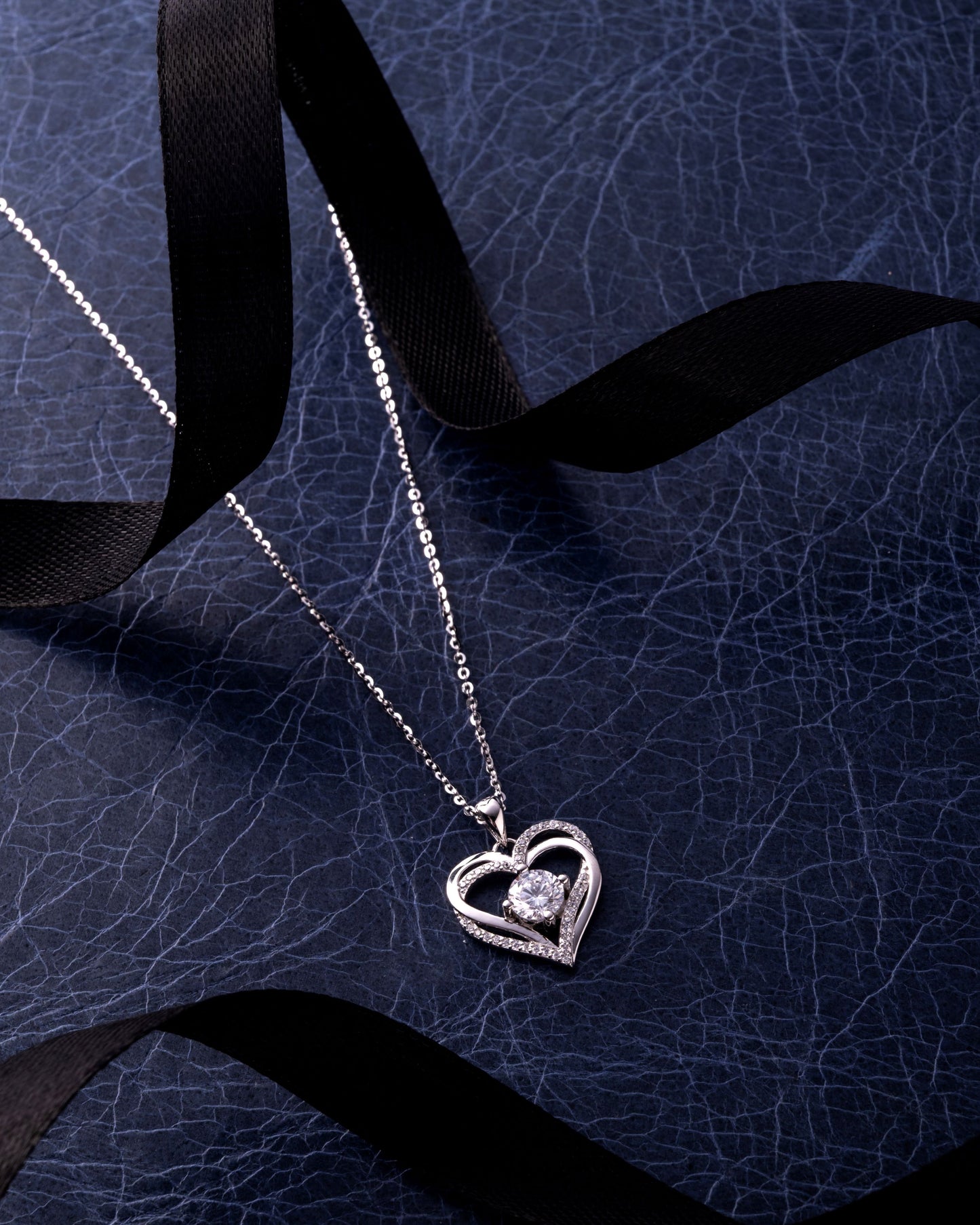 925 STERLING SILVER PENDENT STUDDED WITH ICE CUT CZ