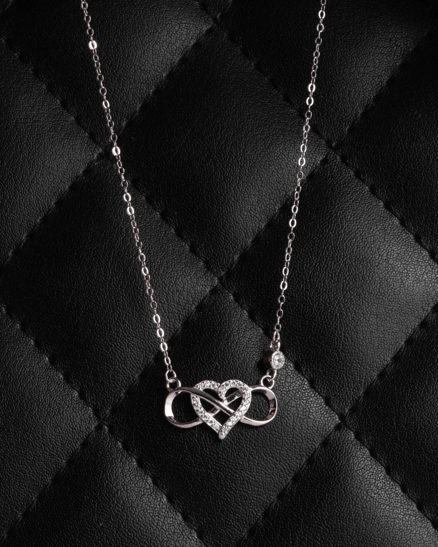 PENDENT STUDDED WITH CZ