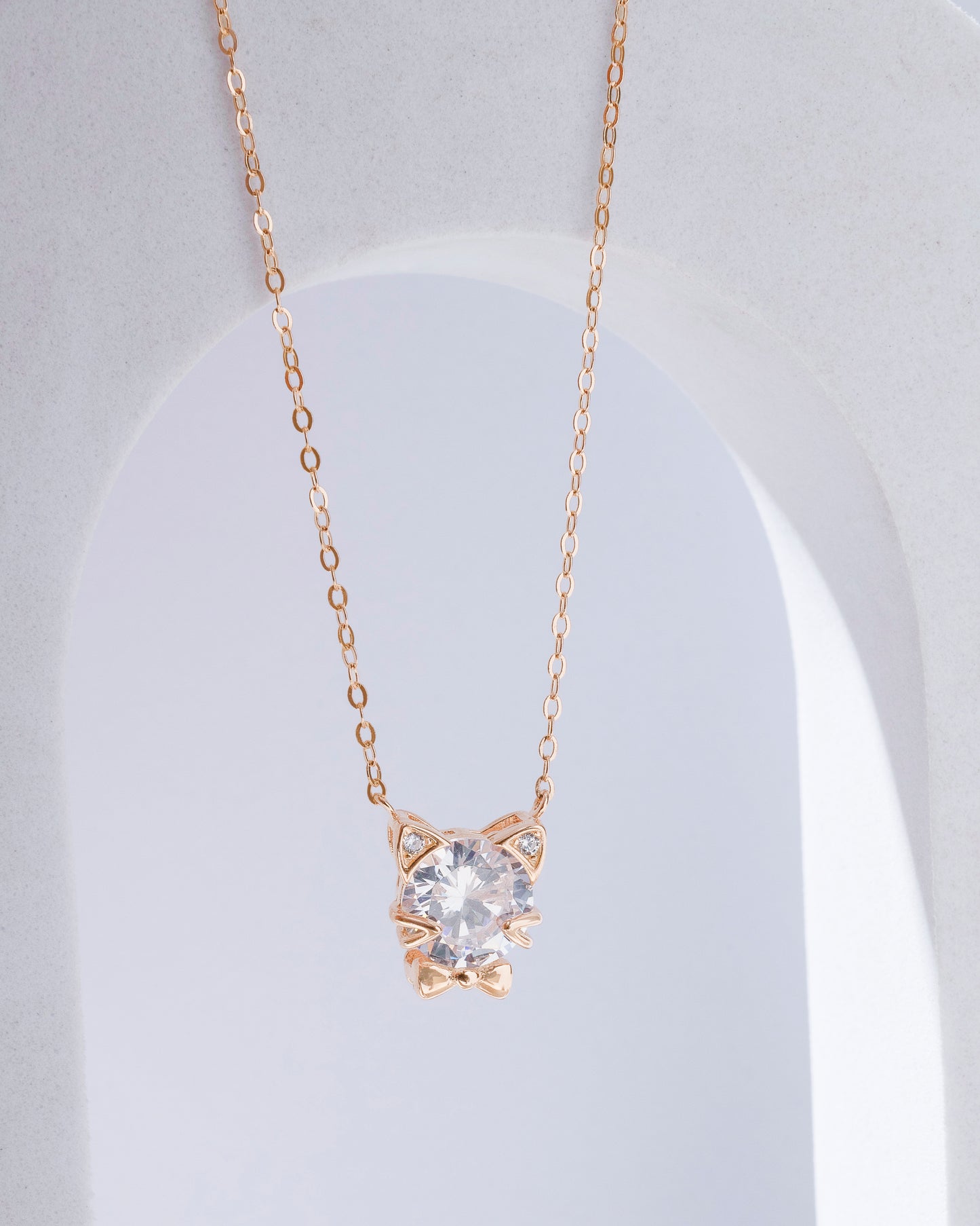 KITTY SOLITAIRE SHAPE PENDENT